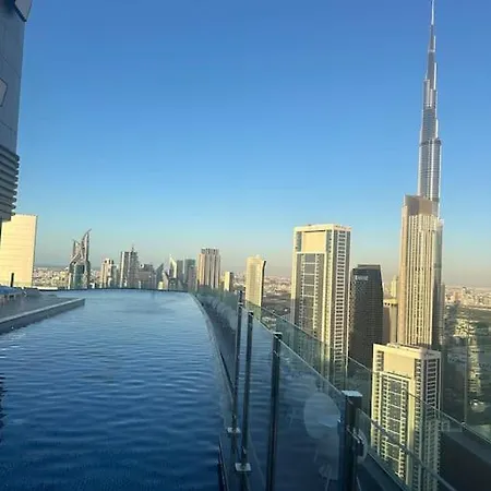 Paramount Tower -Rooftop Infinty/Burj Khalifa View Dubai Exterior photo